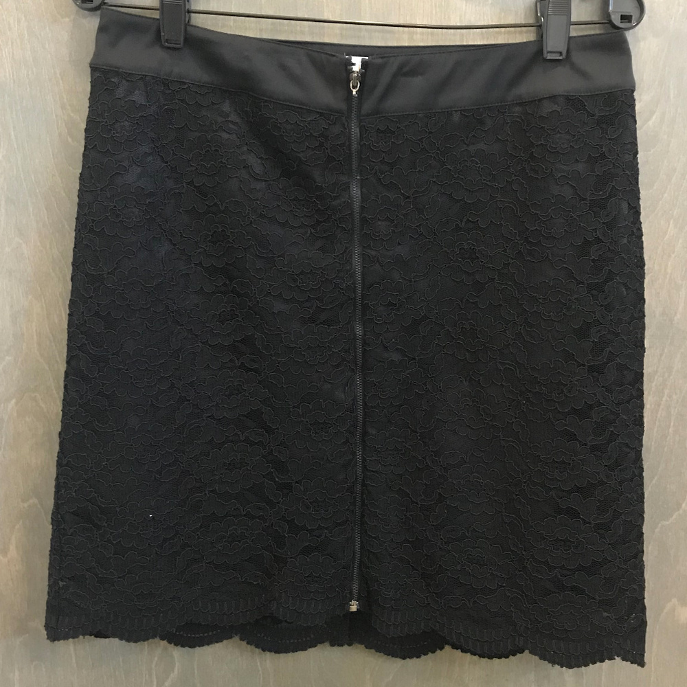Laundry Lace Short Skirt w/ Front Zipper
